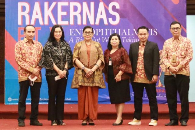 Ny. Putri Koster Membuka Pertemuan Ilmiah Tahunan Ikatan Perawat Mata Indonesia