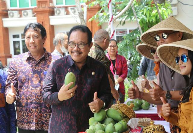 Wagub Cok Ace Ajak Ubah Stigma Negatif Bertani