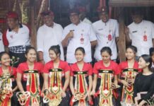 Bupati Sanjaya Motivasi Penari dan Penabuh Tari Jayaning Singasana AUM Bupati Sanjaya Motivasi Penari dan Penabuh Tari Jayaning Singasana AUM