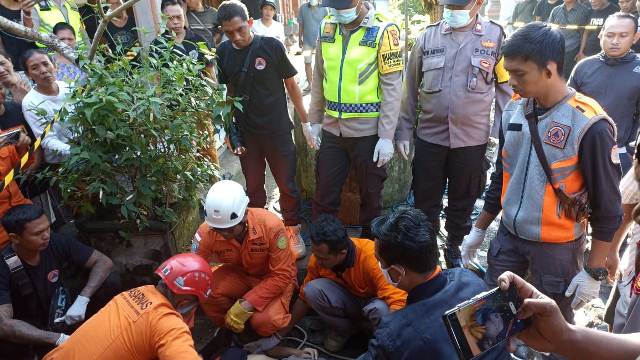 Diduga Depresi, Ibu Rumah Tangga Ini Nekat Ceburkan Diri ke Sumur