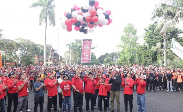 Perayaan HUT ke-529 Kota Tabanan, Bupati Sanjaya Lepas Balon Bersama Forkompimda