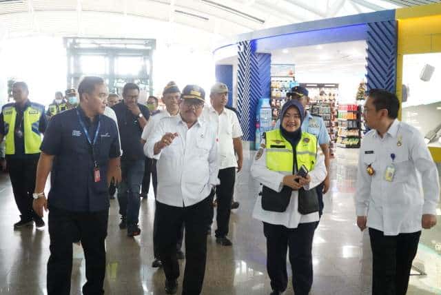 Wagub Cok Ace Kunjungi Bandara Internasional Ngurah Rai