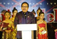 Wagub Cok Ace Titip Pesan Agar Orangtua Peragawan dan Peragawati TMI 2022, Tetap Kawal Prestasi Akademik Anak-Anaknya Wagub Cok Ace Titip Pesan Agar Orangtua Peragawan dan Peragawati TMI 2022, Tetap Kawal Prestasi Akademik Anak-Anaknya