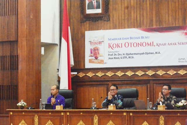 Seminar dan Bedah Buku “Koki Otonomi, Kisah Anak Sekolah Pamong” Hadirkan Pakar Otda Prof. Djohermansyah Djohan