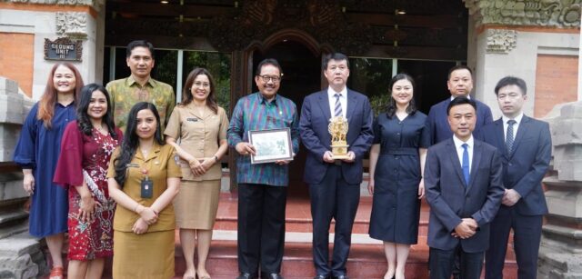 Wagub Cok Ace Terima Kunjungan Walikota Dujiangyan City, Chengdu – Tiongkok