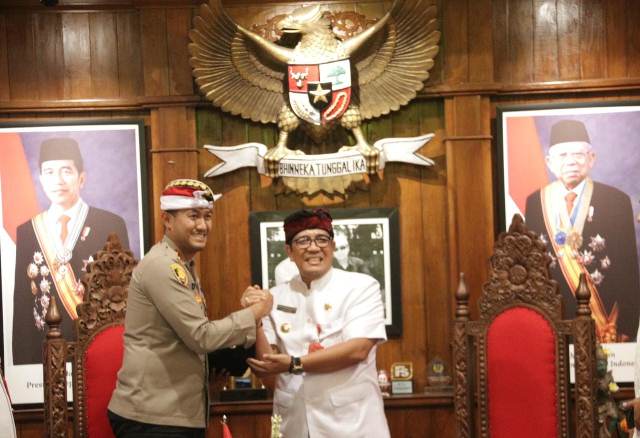 Kapolres Tabanan Silaturahmi dengan Bupati, Kolaborasikan Progam Bunga Desa dan Mesadu