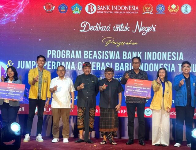 Wagub Cok Ace Ajak Para Penerima Beasiswa BI kelak Membangun Indonesia Khususnya Bali