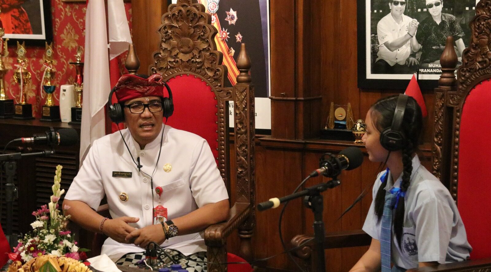 Promosikan Tabanan Lewat Podcast, Bupati Sanjaya Ajak Anak Muda Agar Bangga Jadi Orang Tabanan