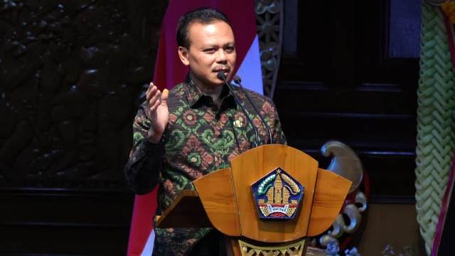 Buka Acara Sosialisasi Peningkatan SP4N-Lapor, Sekda Dewa Indra Minta Petugas Terapkan Prinsip “No Wrong Door Policy”