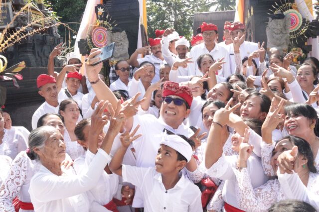 Tumpek Landep, Bupati Sanjaya