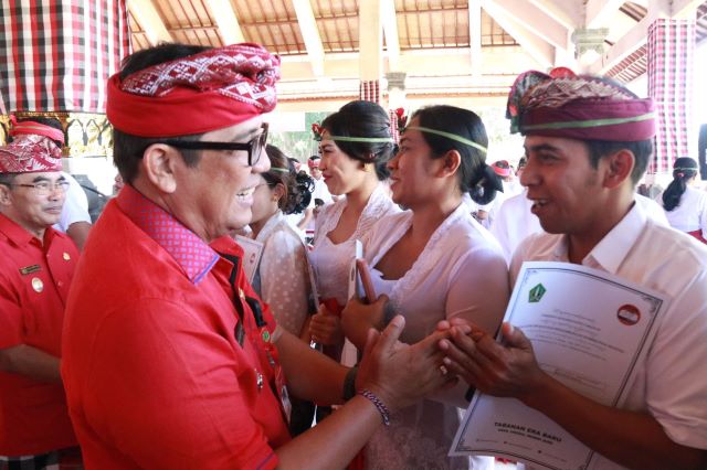 Serahkan SK 478 PPPK Formasi Guru 2023, Bupati Tabanan: Para Guru Diharapkan Inovatif Menghadapi Kurikulum Merdeka