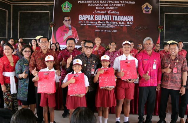 “Bupati Ngantor di Desa”: Inovasi Pendorong Pembangunan dan Pemberdayaan Potensi Desa