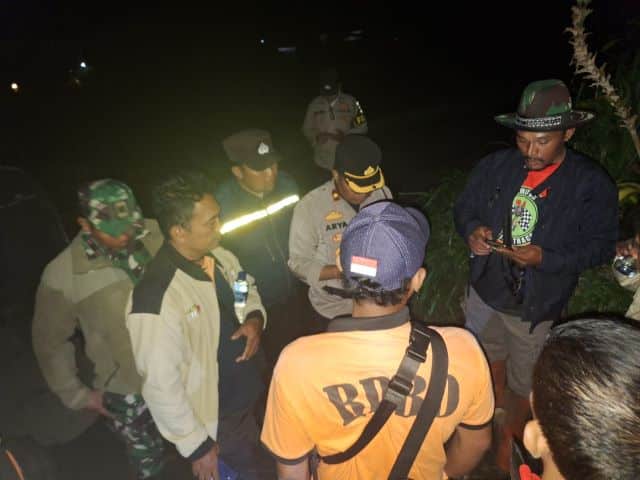 Tim Gabungan Berhasil Evakuasi Pendaki yang Tersesat di Gunung Adeng