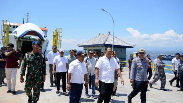 Pj. Gubernur Mahendra Jaya Cek Kesiapan Angkutan Nataru di Pelabuhan Gilimanuk