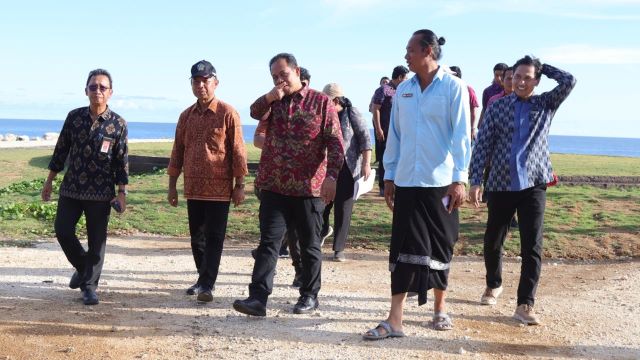 Digadang Jadi Salah Satu Venue WWF 2024, Pj. Gubernur Bali Cek Kesiapan Pantai Melasti