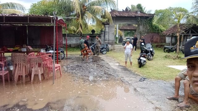 Tiga TPS Tergenang Air, Relokasi Dilakukan ke Sekolah Dasar