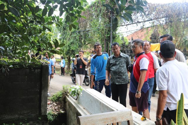 Instruksi Cepat Pj Bupati Buleleng: Bersihkan Saluran Air Kalibukbuk untuk Tangani Banjir