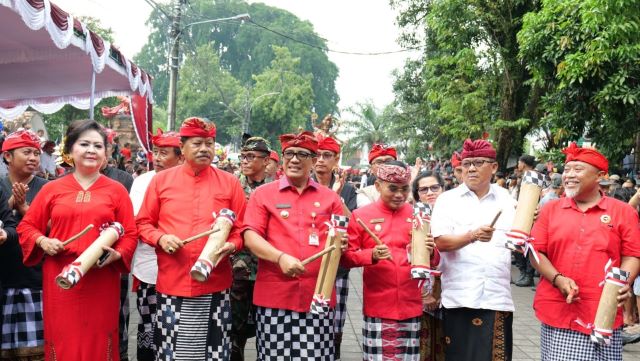 DPRD Tabanan Mendukung Kreativitas Pemuda Melalui Festival Ogoh-Ogoh Singasana