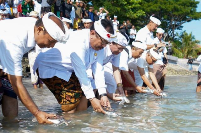 Bali Nice melalui Upacara Segara Kerthi, Sentuhan Kearifan Lokal pada WWF ke-10