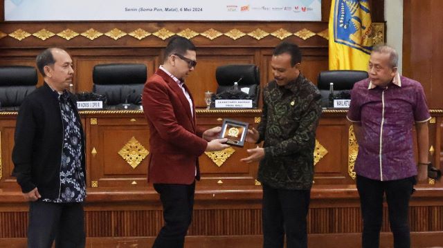 Sekda Dewa Made Indra Terima Kunker Reses Komisi II DPR RI