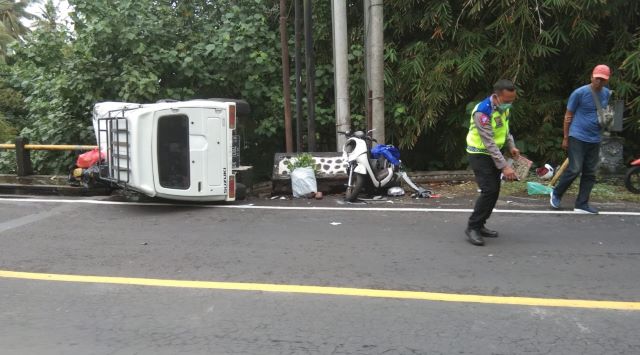 Diduga Mengantuk, Mobil Tabrak Pemotor Hingga Tewas di Bonian