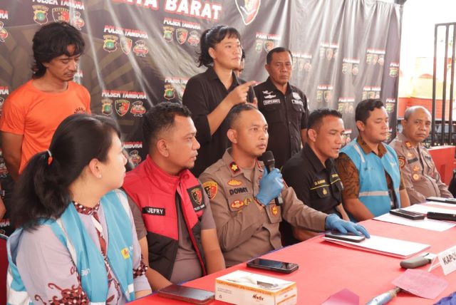 Dua Pria Ditangkap Polsek Tambora Curi Kabel Tembaga PLN