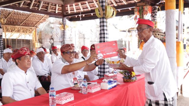 Bupati Tabanan Hadiri Karya Ngenteg Linggih di Pura Dalem Desa Adat Nyatnyatan