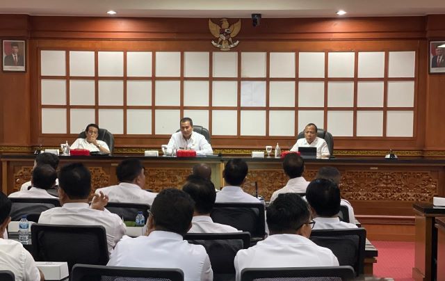 Inspektorat Provinsi Bali Ingatkan Kepala Sekolah tentang Payung Hukum Pengelolaan Sekolah untuk Kuatkan Budaya Anti-Korupsi