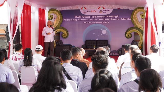 Kampanyekan Bali Net Zero Emission 2045, Disnaker ESDM Bali Gelar Talkshow-Mini Expo- Touring