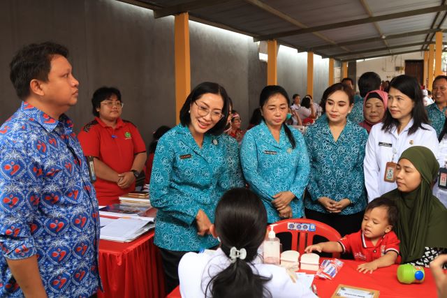 Ngrombo Bersama Entaskan Stunting, TP PKK Provinsi Bali Berkunjung dan Berbagi di Kota Denpasar