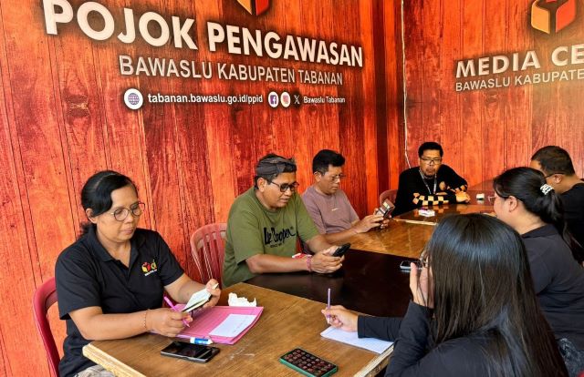 Bawaslu Tabanan Telusuri Video Dukungan Politik Desa Adat untuk Sanjaya-Dirga dan Koster-Giri di TikTok