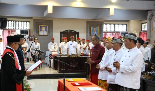 Pimpinan DPRD Tabanan Dilantik, Arnawa Jadi Ketua