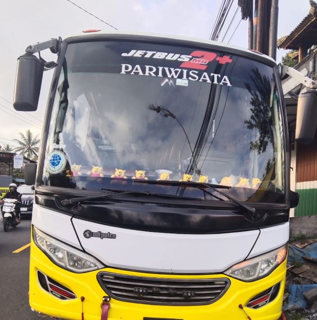 Senggol Avanza, Pengendara Scoopy Tewas Tertabrak Bus