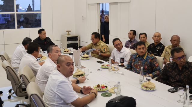 Pj Gubernur Mahendra Jaya Paparkan Rencana Infrastruktur Strategis di Depan Menko AHY