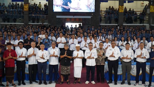 1300 Mahasiswa Undiksha Saksikan Uji Publik Koster-Giri, Presma Tegaskan: Mahasiswa Harus Cerdas Memilih