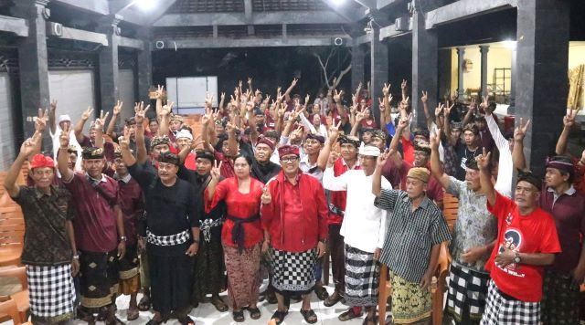 Warga Banjar Selemadeg Kelod Deklarasikan Dukungan untuk Koster-Giri dan Sanjaya-Dirga