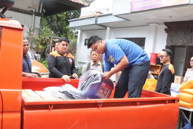 BPBD Provinsi Bali Serahkan Bantuan Logistik kepada BPBD Kab/Kota