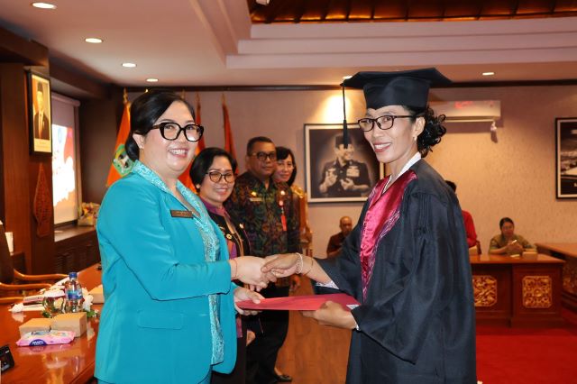 Ny. Rai Wahyuni Sanjaya, Wisuda Kader BKB di Acara Kelas Orang Tua Hebat