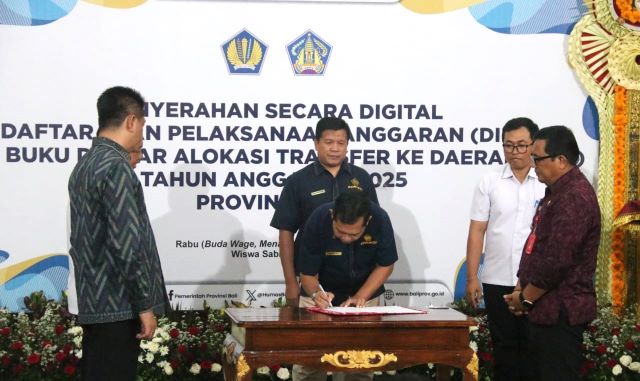 Bupati Tabanan Hadiri Penyerahan Digital DIPA dan TKD 2025