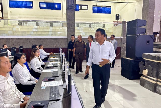 Pj Bupati Lihadnyana Tinjau Seleksi PPPK 2024, Fokus Penguatan SDM Aparatur Buleleng