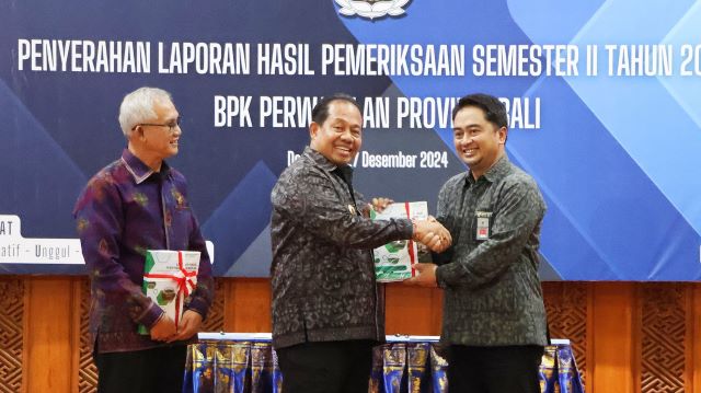 Terima LHP Semester II 2024 dari BPK, Pj Gubernur Mahendra Jaya Tegaskan Komitmen Pengelolaan Keuangan Daerah yang Akuntabel