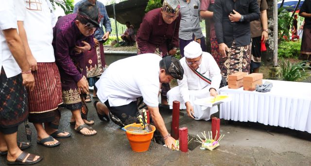 Pj. Gubernur Bali Letakkan Batu Pertama Penataan Jogging Track di Kawasan Monumen Perjuangan Rakyat