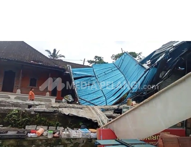 Puting Beliung Terjang Desa Senganan, Sejumlah Bangunan Rusak