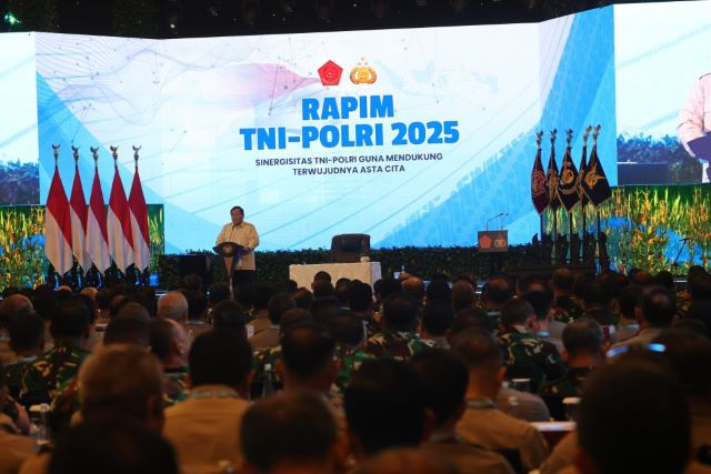 Presiden Prabowo: TNI-Polri Harus Mengabdi dengan Totalitas untuk Rakyat