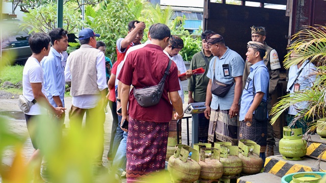 Tim Pengawas Disperindag Bali Sidak Pangkalan LPG di Badung