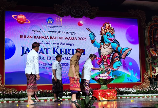 Ruang Berbahasa Bali Semakin Sempit, Gubernur Koster Ajak Masyarakat Lestarikan Budaya Bali