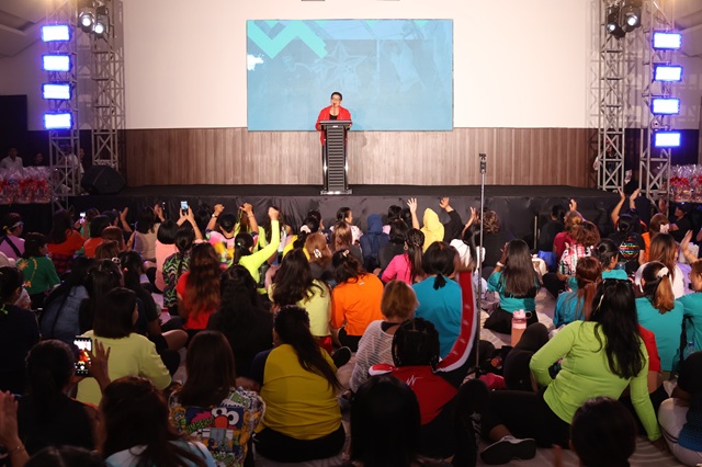 Buka Resmi Zumba Internasional Master Class 2025, Ny. Putri Koster Usulkan Zin Zumba Ciptakan Gerakan Berbasis Kearifan Lokal