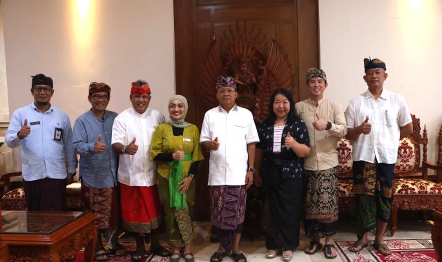 Turis Antusias Dengar Indonesia Raya di Pusat Perbelanjaan, APPBI: Kebijakan Gubernur Berdampak Positif