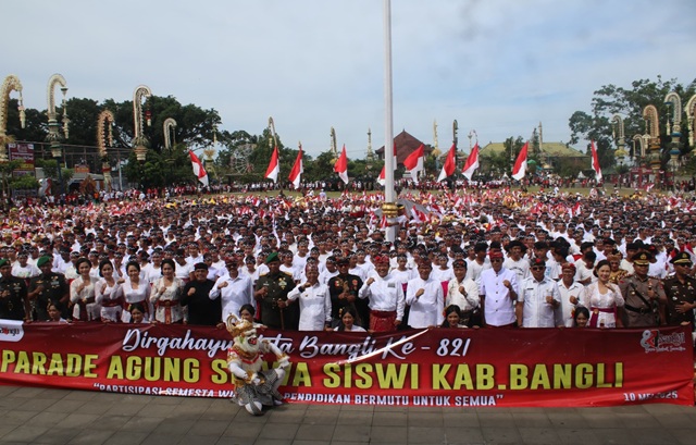 Di HUT Bangli ke-821, Gubernur Koster Ajak Masyarakat Singkirkan Ego Demi Membangun Bali