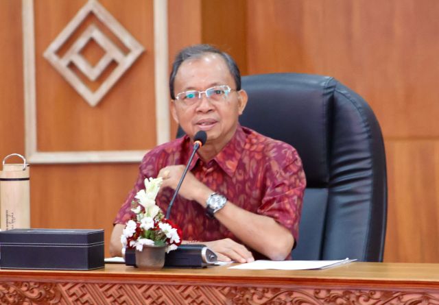 Gubernur Bali Dorong Percepatan Standarisasi Usada Bali dalam Pelayanan Kesehatan